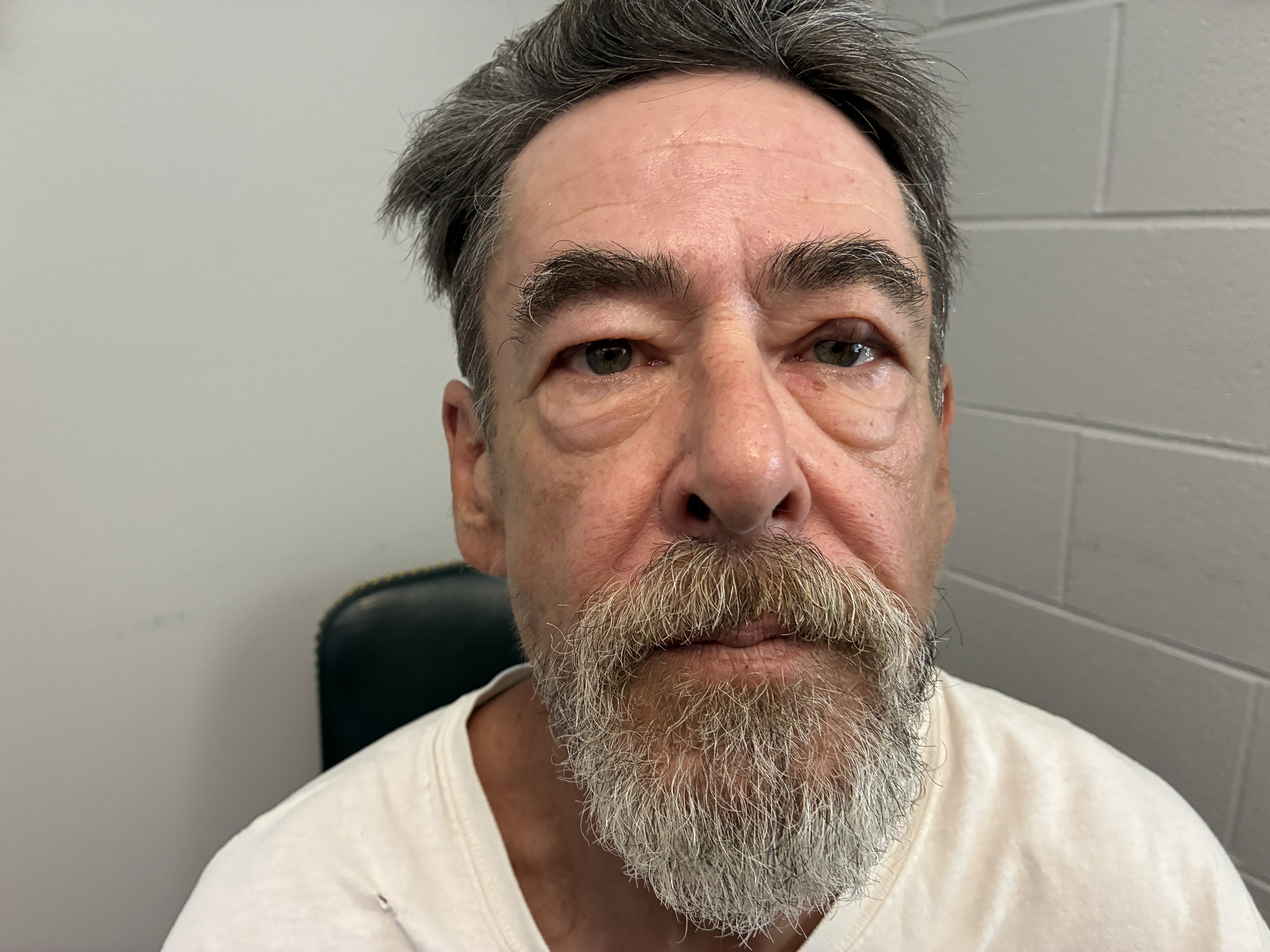 Most recent image of DAVIS, DALE DENIS